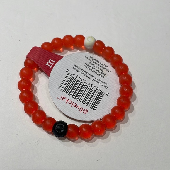 NWT Lokai Save the Children charity red Bracelet size M - Picture 2 of 4